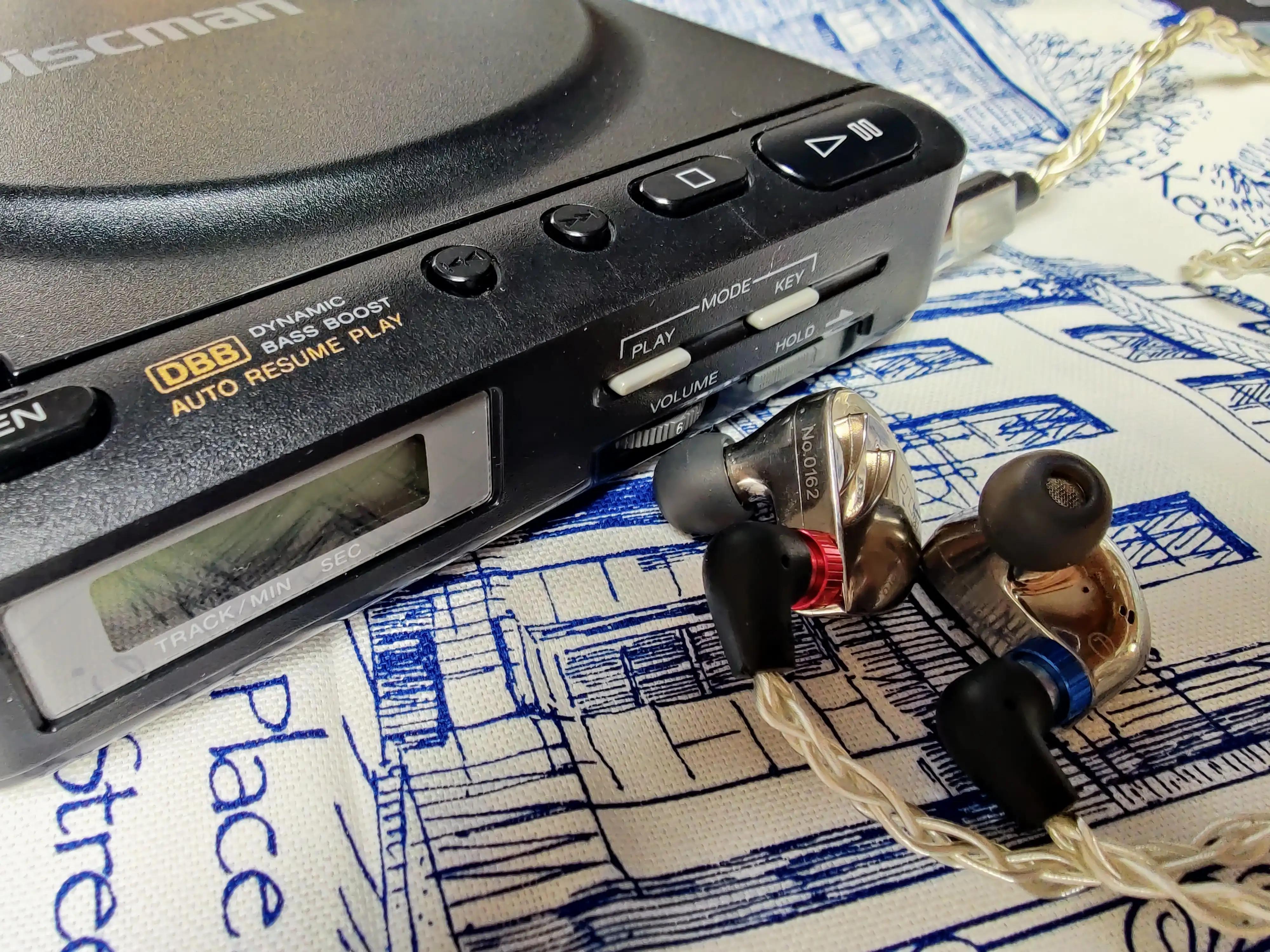 SoftearsRS10对比飞朵阿缇米斯搭配SonyD22和Hugo2音质评测分享