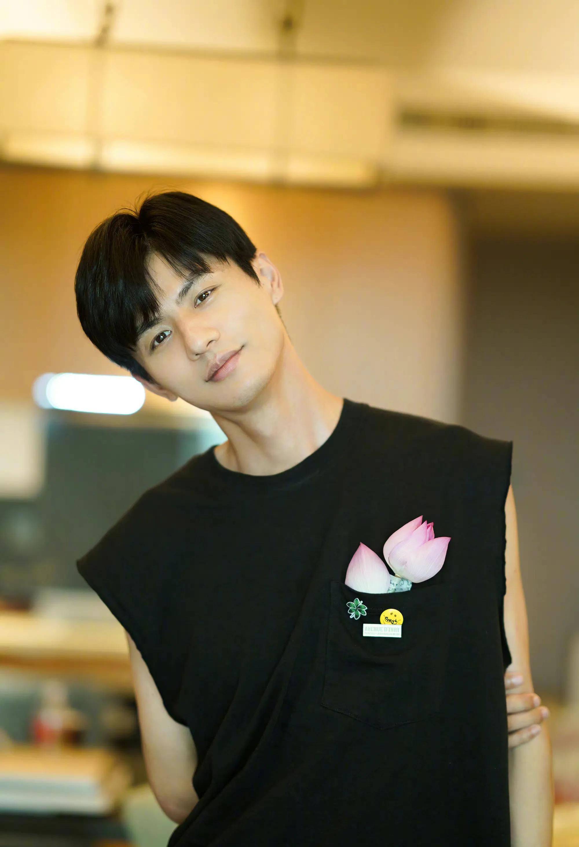 向风而行倪湛是什么职位,向风而行倪湛的形象