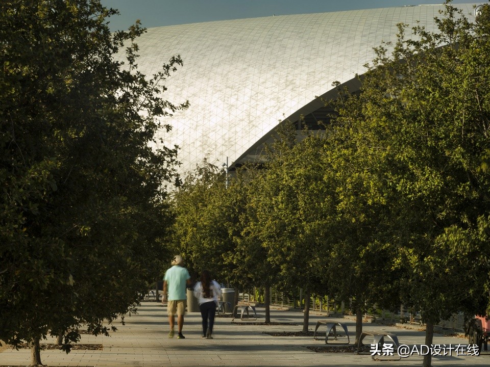 洛杉矶索菲体育场耗资,洛杉矶索菲亚体育馆