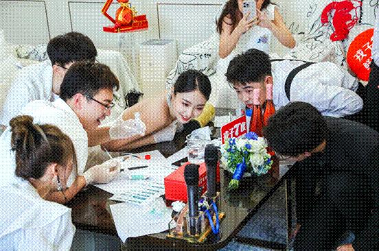 袁弘张歆艺跨界歌王,袁弘张歆艺浪漫旅行