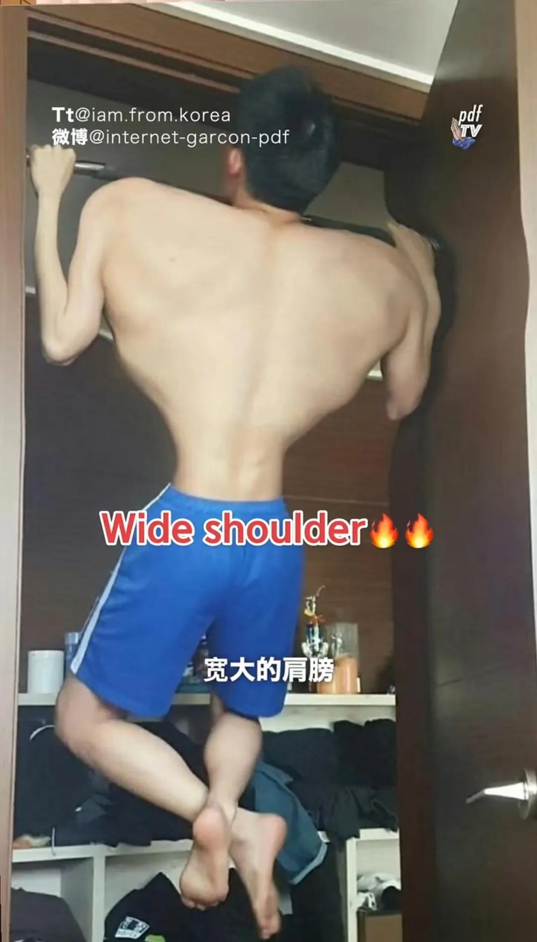 润唇膏韩系,润唇膏涂脸涂嘴的视频