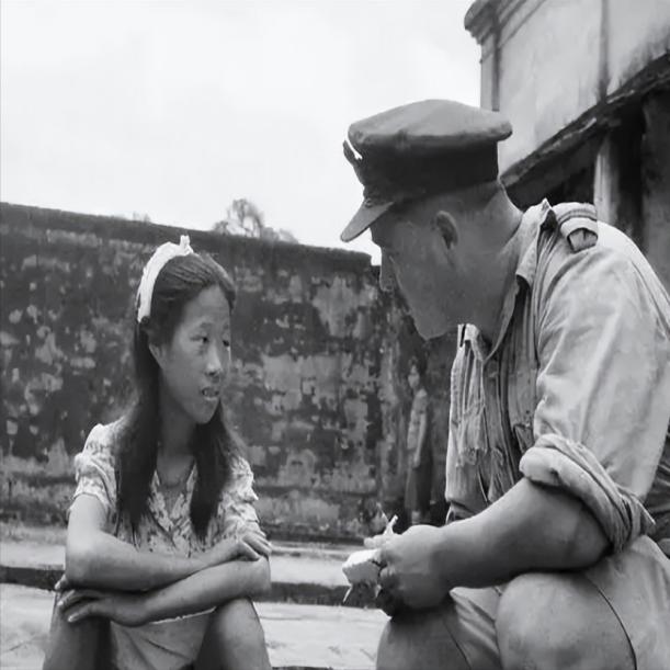 女子为活命，脱下衣服让日本人拍摄，被*辱侮**致死,2