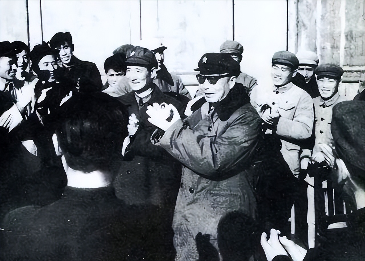 把*女妓**送到战场去蹚地雷？新中国成立后，上海10万*女妓**都去哪了？