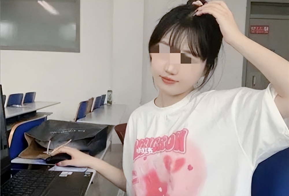 娴欐睙濂冲ぇ瀛︾敓鑱婂ぉ璇煶鏇濆厜,娴欐睙濂冲ぇ瀛︾敓鑱婂ぉ褰曢煶