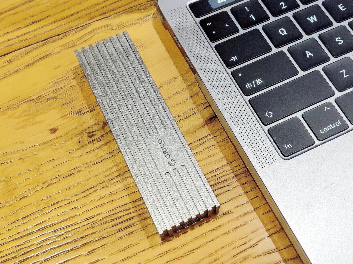 orico2.5机械硬盘盒,orico固态移动硬盘测评