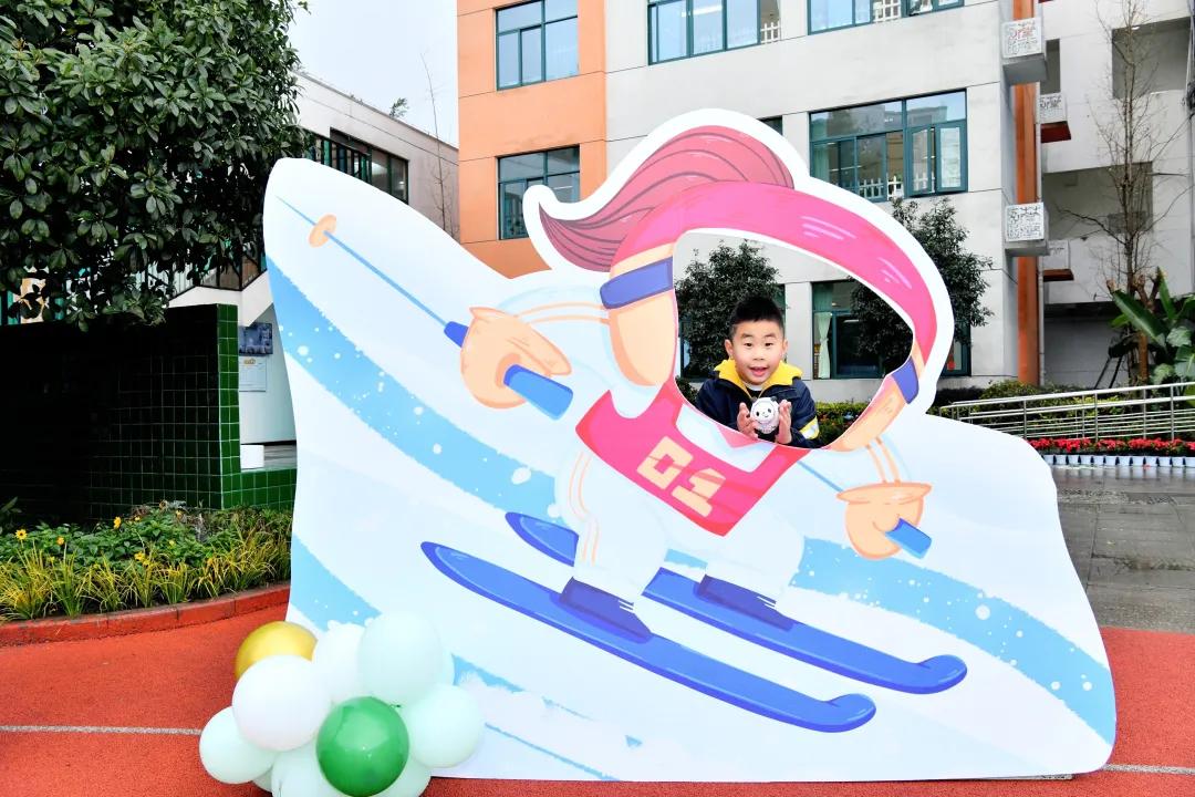 开学啦听听新生的感受,开学了看一下宿舍的环境