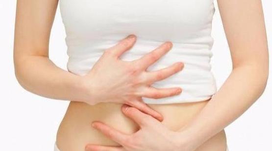 女性阴道有白色泡沫排出，或许暗示4种情况，别不当回事