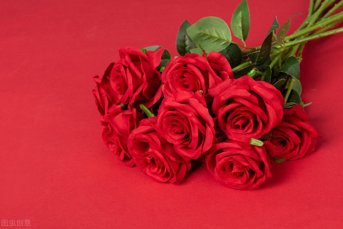 闺女上学谈恋爱怎么办,养女在家里没地位27岁不敢谈恋爱