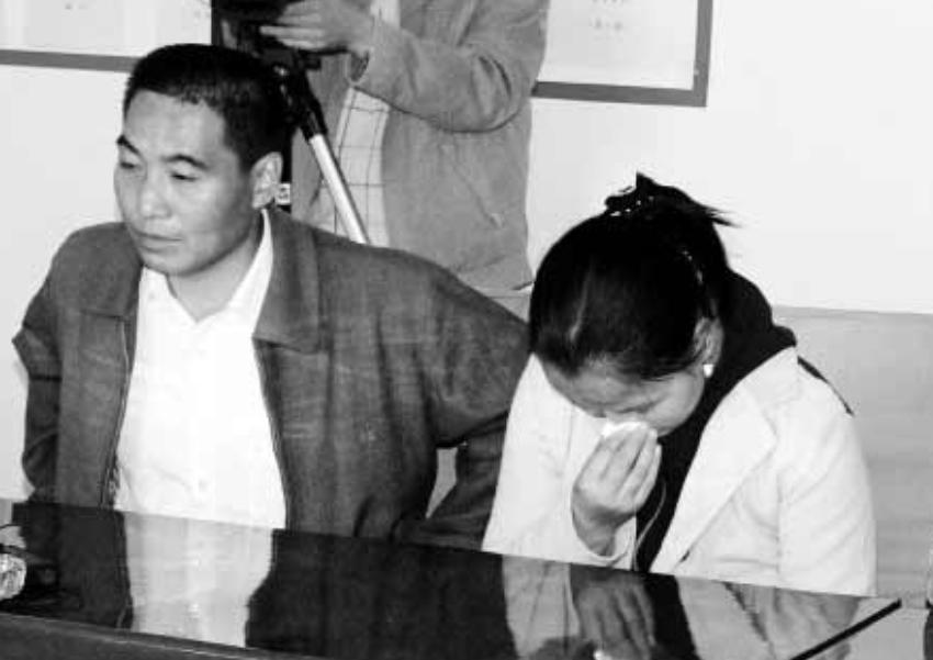 孩子被医院误诊十几年怎么处理,两家孩子被医院抱错五年的连续剧