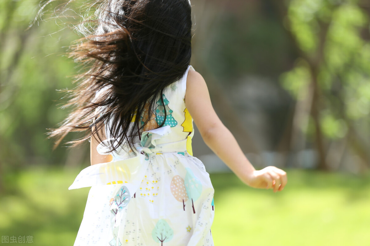 散文陪伴是最长情,散文陪母亲重游荒废已久的母校