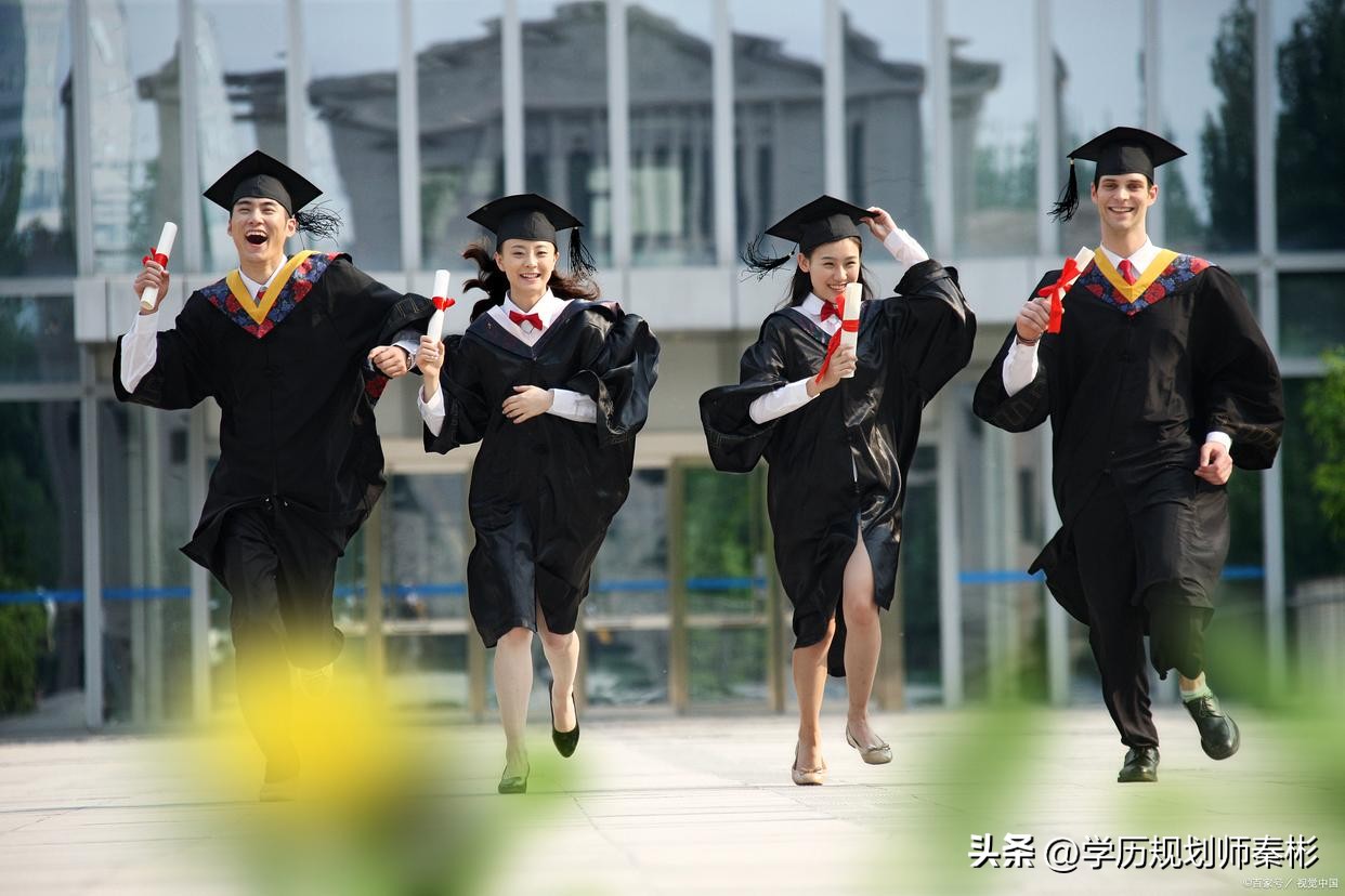 低分的孩子报大专好还是考大学好,孩子上公立大专好还是民办本科好