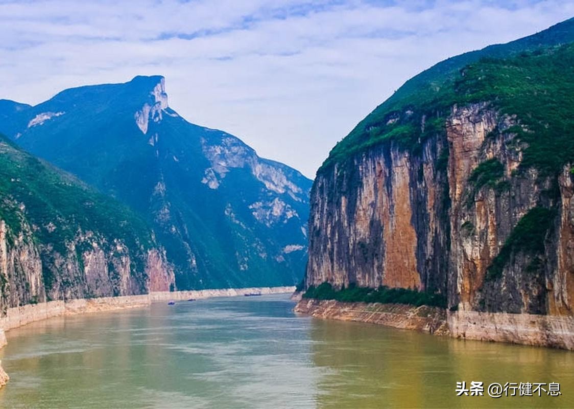 写青山的唯美诗词,关于青山的诗句大全