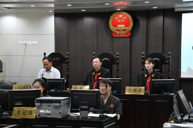 不知情借别人支付宝诈骗判刑案例,用支付宝骗取对方转账构成什么罪