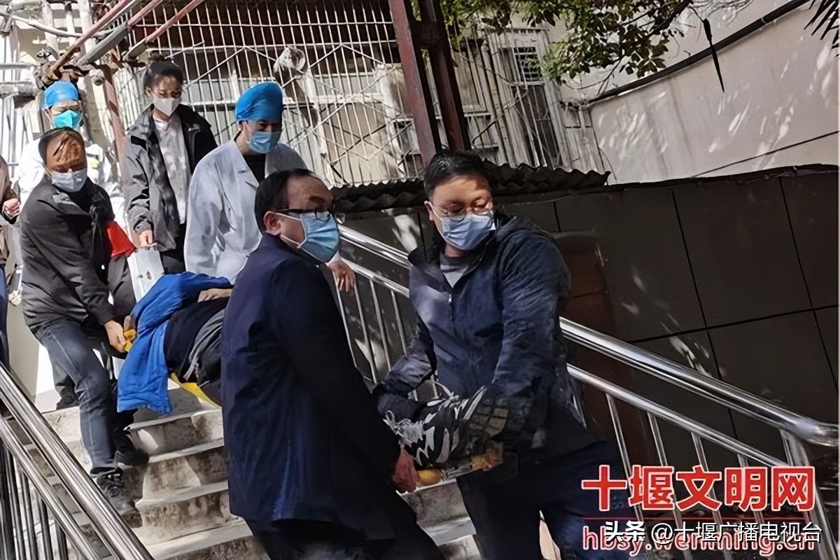 武汉战疫纪录片图片,战疫的高清照片