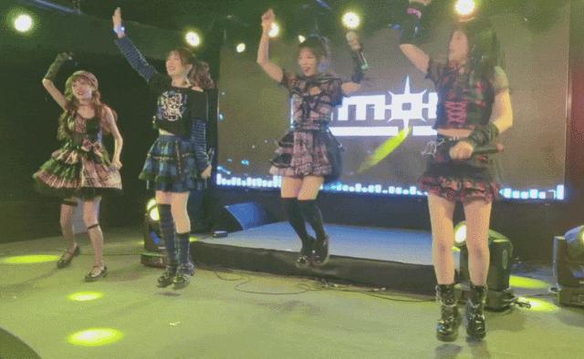 月薪不过万的北京打工人,周末偷偷做「偶像」赚钱