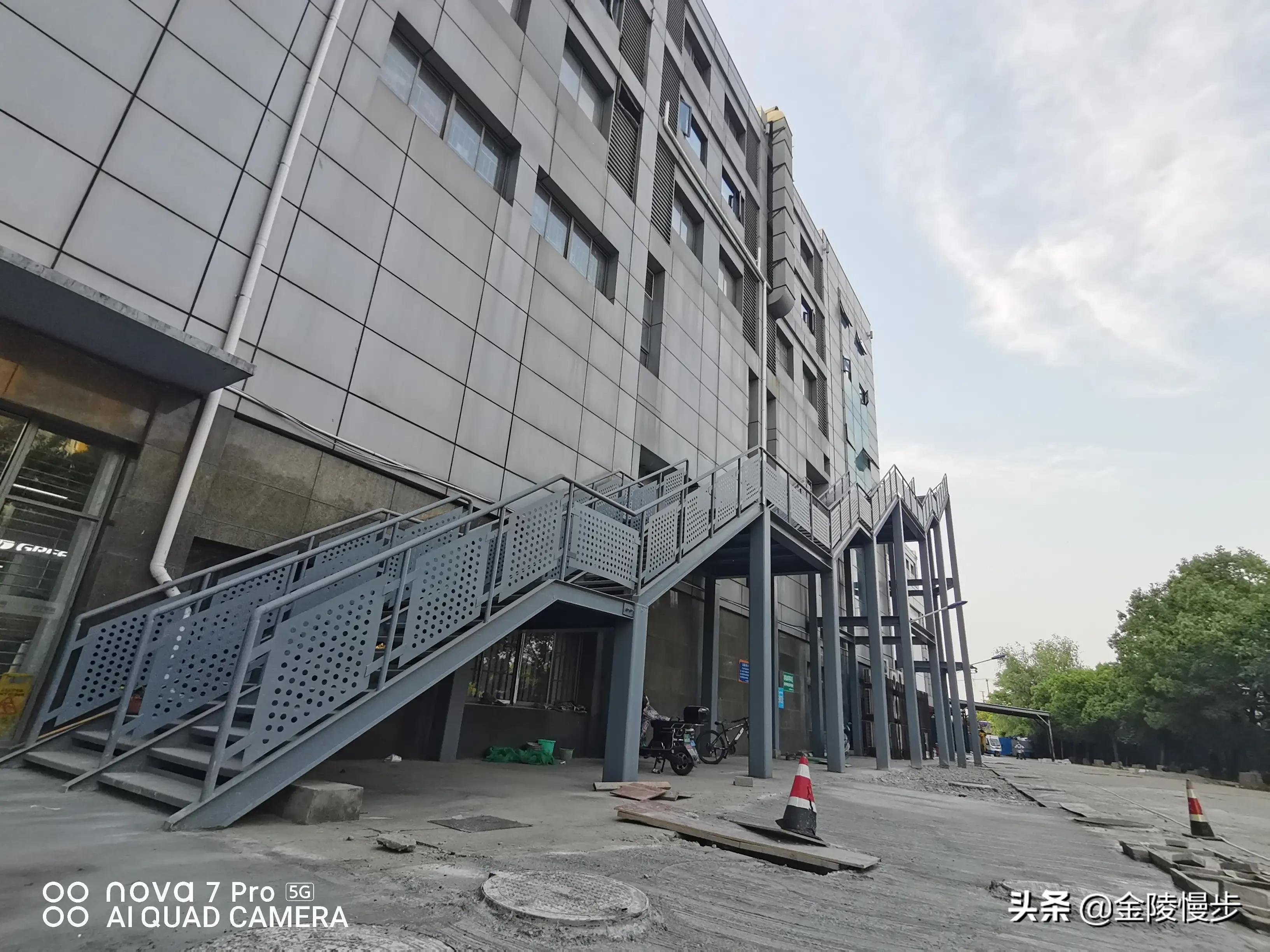 梅山街道梅山商业广场,梅山广场简介