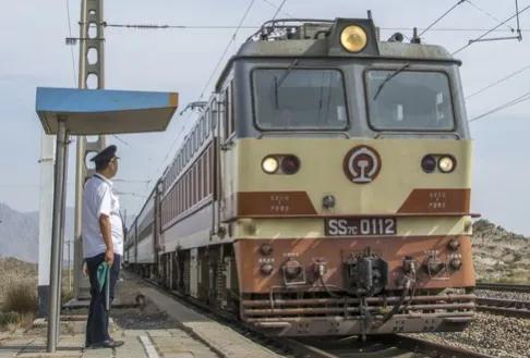 我从婆家逃到*疆新**刮大白挣了十万，父亲为弟弟要钱变痴呆,1