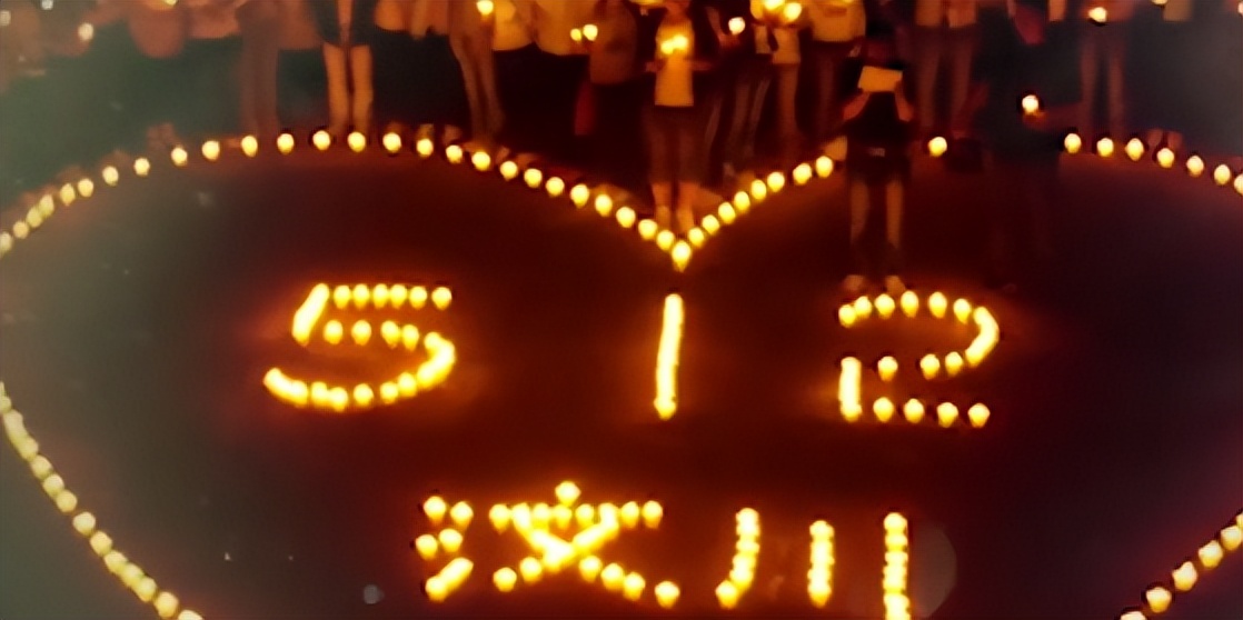 汶川地震幸存者缅怀逝者事件,缅怀512汶川地震中逝去的同胞