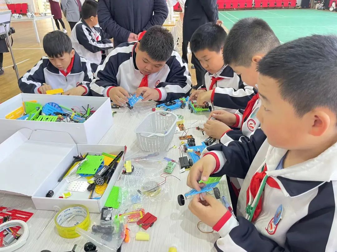 加强教育信息化,加强信息化建设提高管理质量