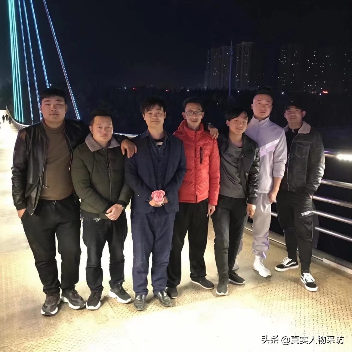 一年卖300万张饼赚多少钱,19岁创业卖饼一天赚多少钱