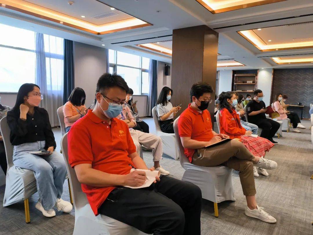 西蓝集团组织员工参加企业反诈专题培训会