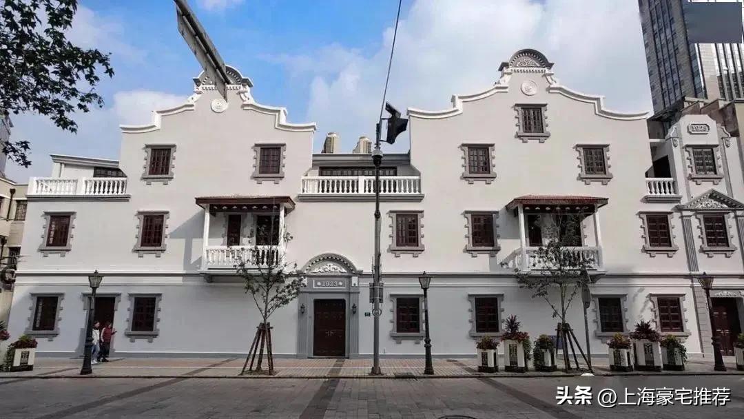 上海西郊别墅2000万左右吧,上海2亿人民币可以买什么房子