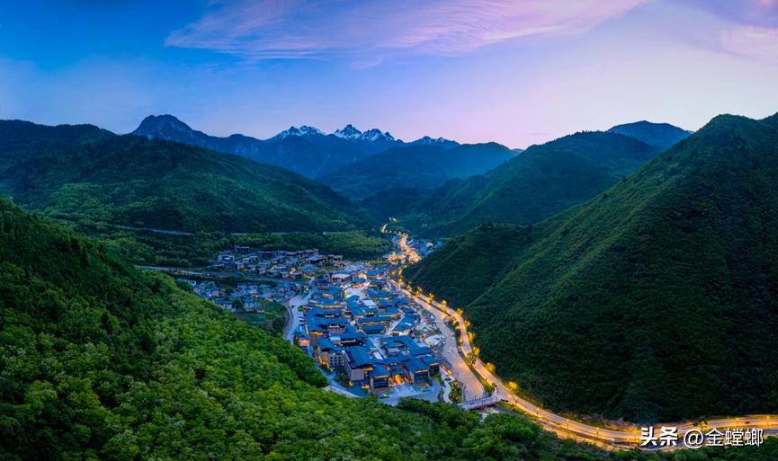 中国首家，全球第六家—九寨沟日赛谷丽思卡尔顿隐世酒店