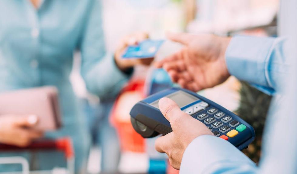 淄博“杀”疯了，挣到口袋里的钱，竟然主动“吐”了出来