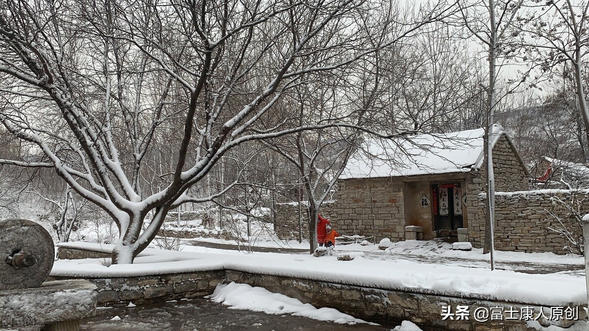 富士康流水线女工,富士康流水线女工深圳买房