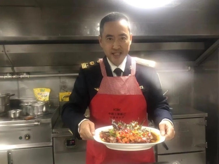 33年巡航里程可绕赤道5圈！他是这样的“中国好人”