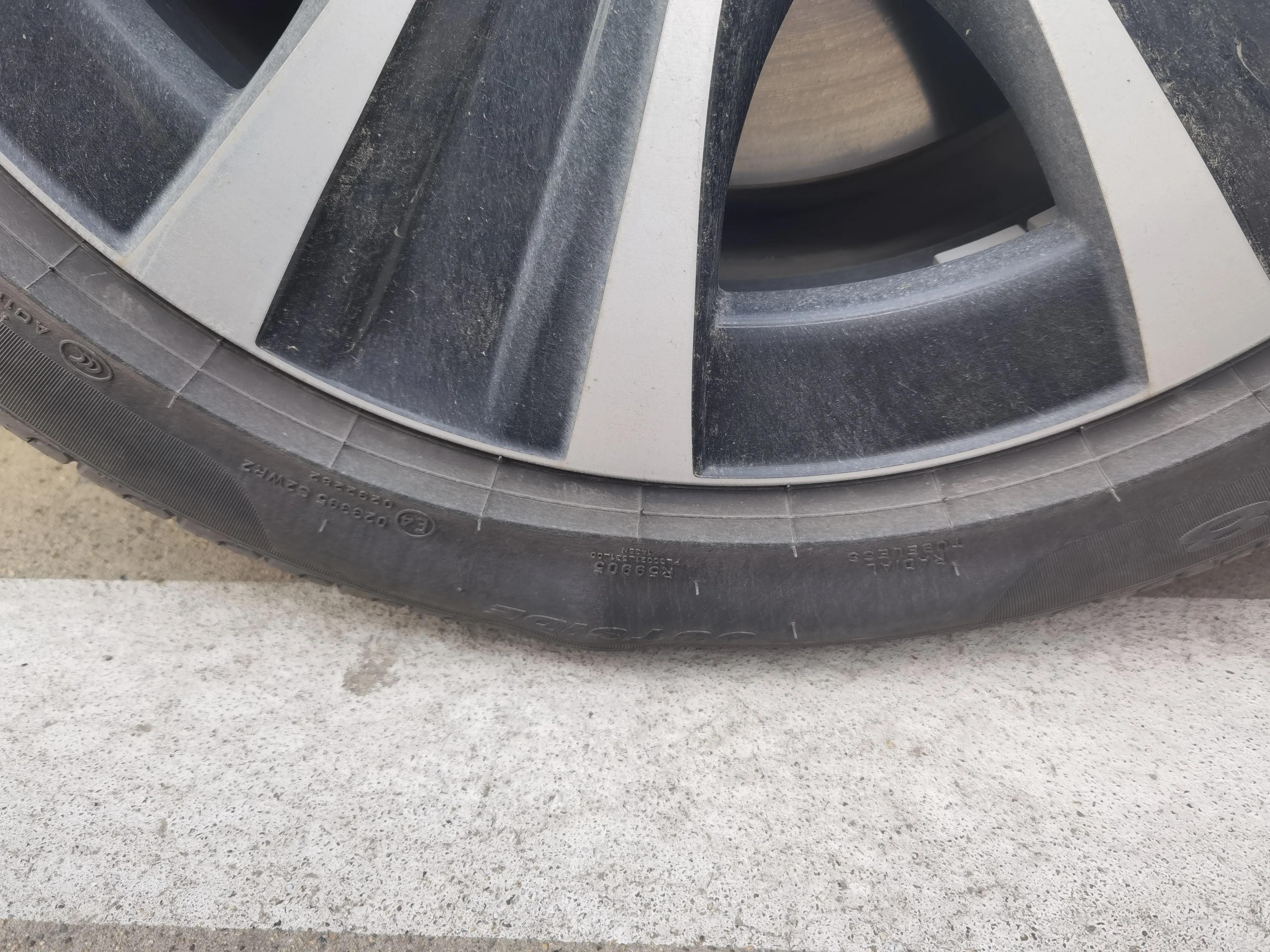 奔驰e350el混动和e300选哪个,奔驰e350el插电混动口碑如何