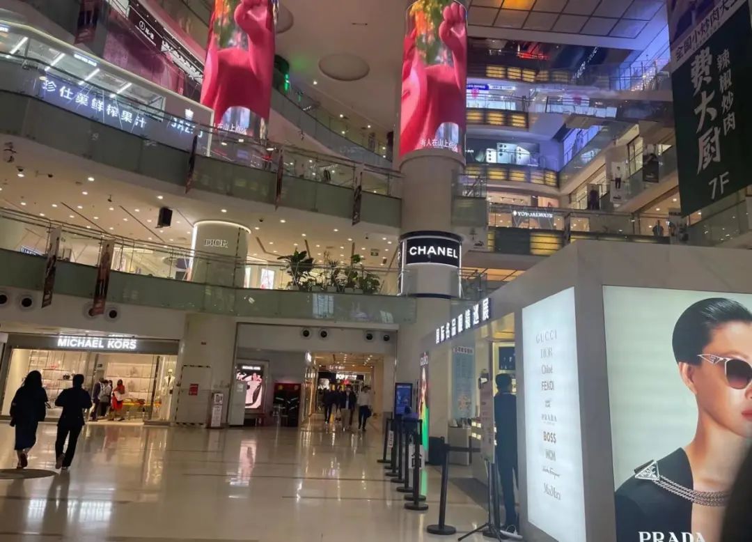 挣扎中的西单，赢不回年轻人