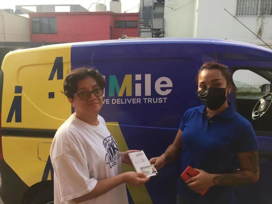 这个中国女人,让中东土豪享受到拆快递的快乐