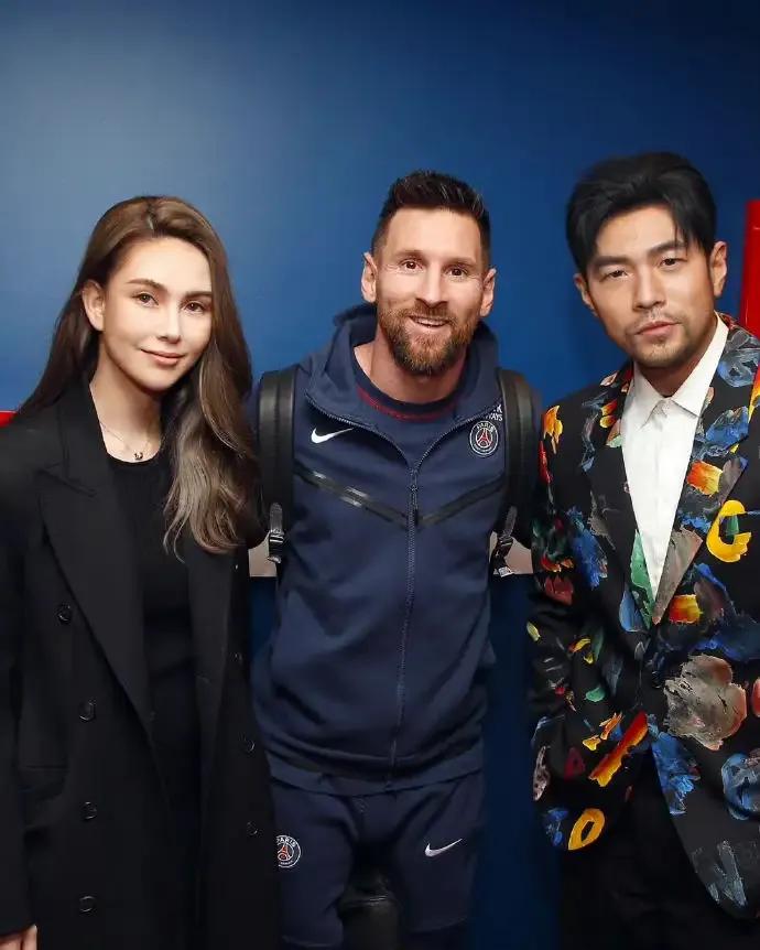 周杰伦的车蝙蝠车,周杰伦摩托车2000多万