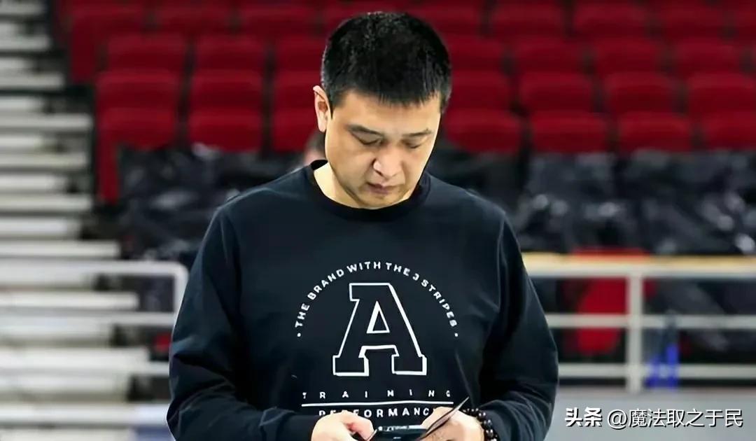 新闻时评：闵鹿蕾联手马布里再打造一支夺冠球队