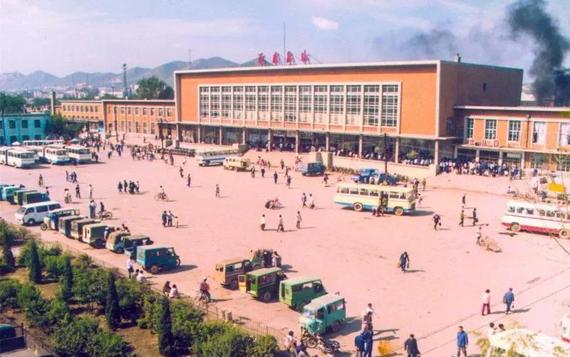 日军兽行照片：当着父亲的面玷污他女儿，临走还残忍割下妻子乳房