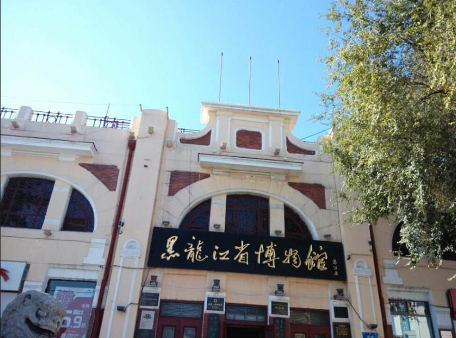 8名战友来我家聚会，不到一周花了38000，妻子想赶人，我让她忍着