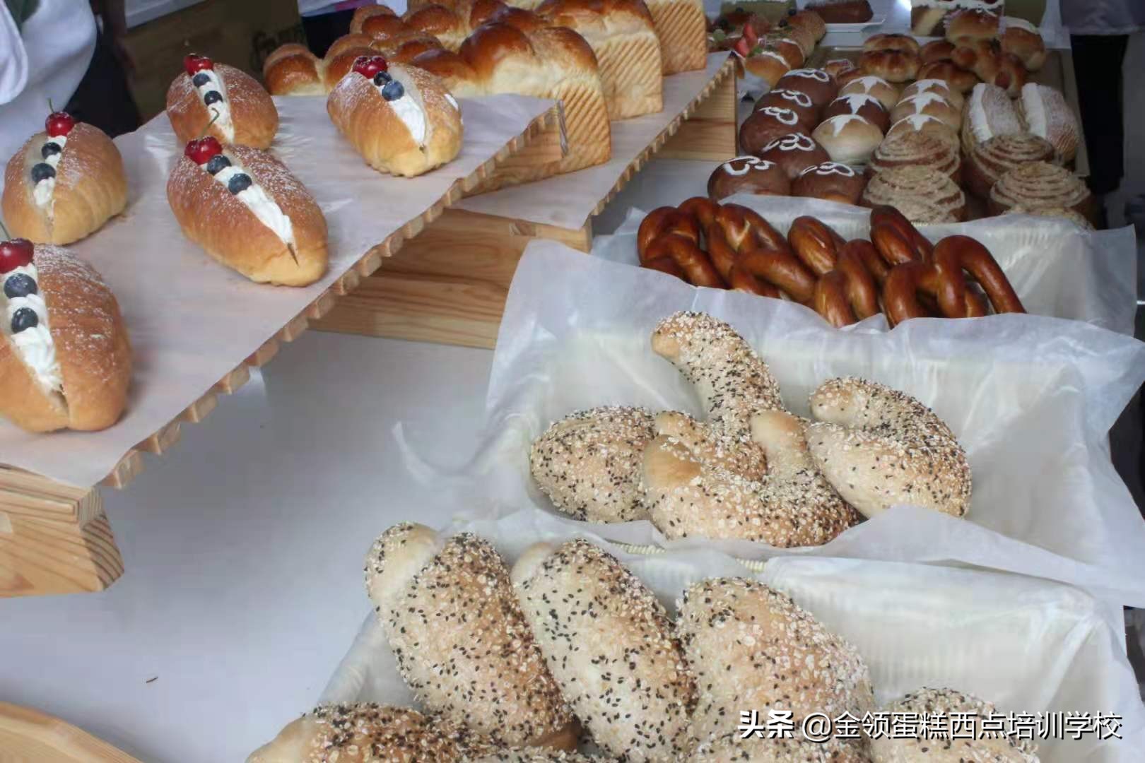 新手小白学烘焙怎样入手比较合适,小白学西点烘焙