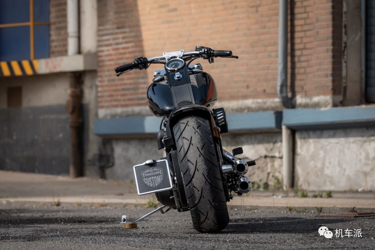 哈雷夜路德定制版改装案例,哈雷夜行者旅行改装