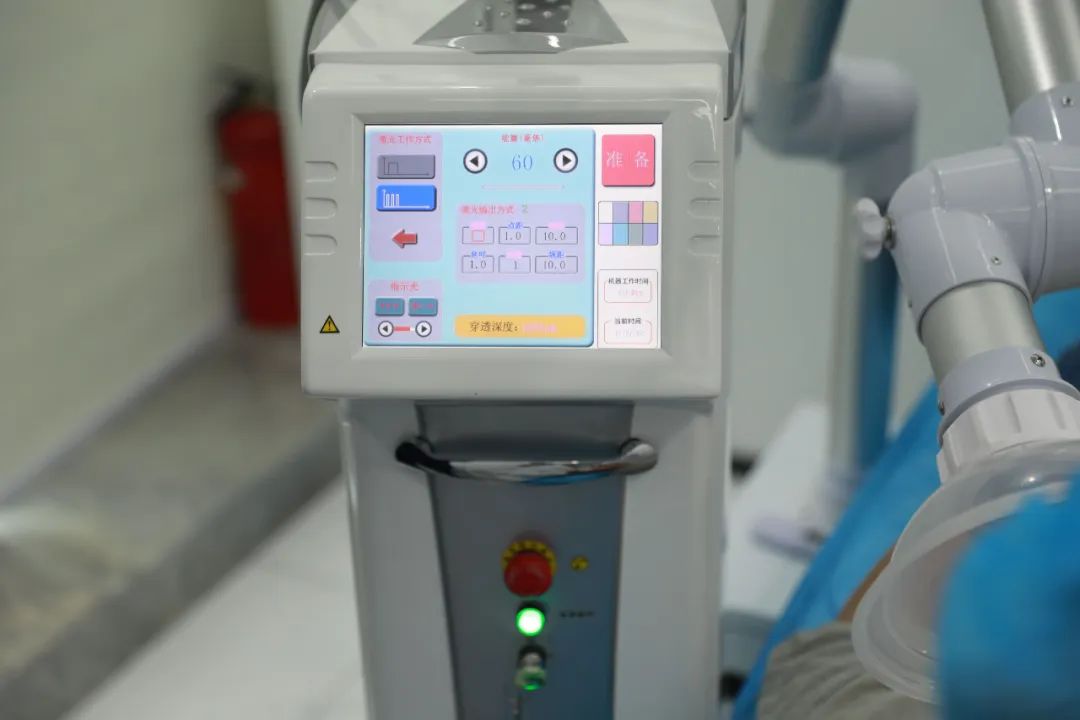 痘坑剥离激光点阵后长痘痘,痘坑点阵激光能彻底去除吗