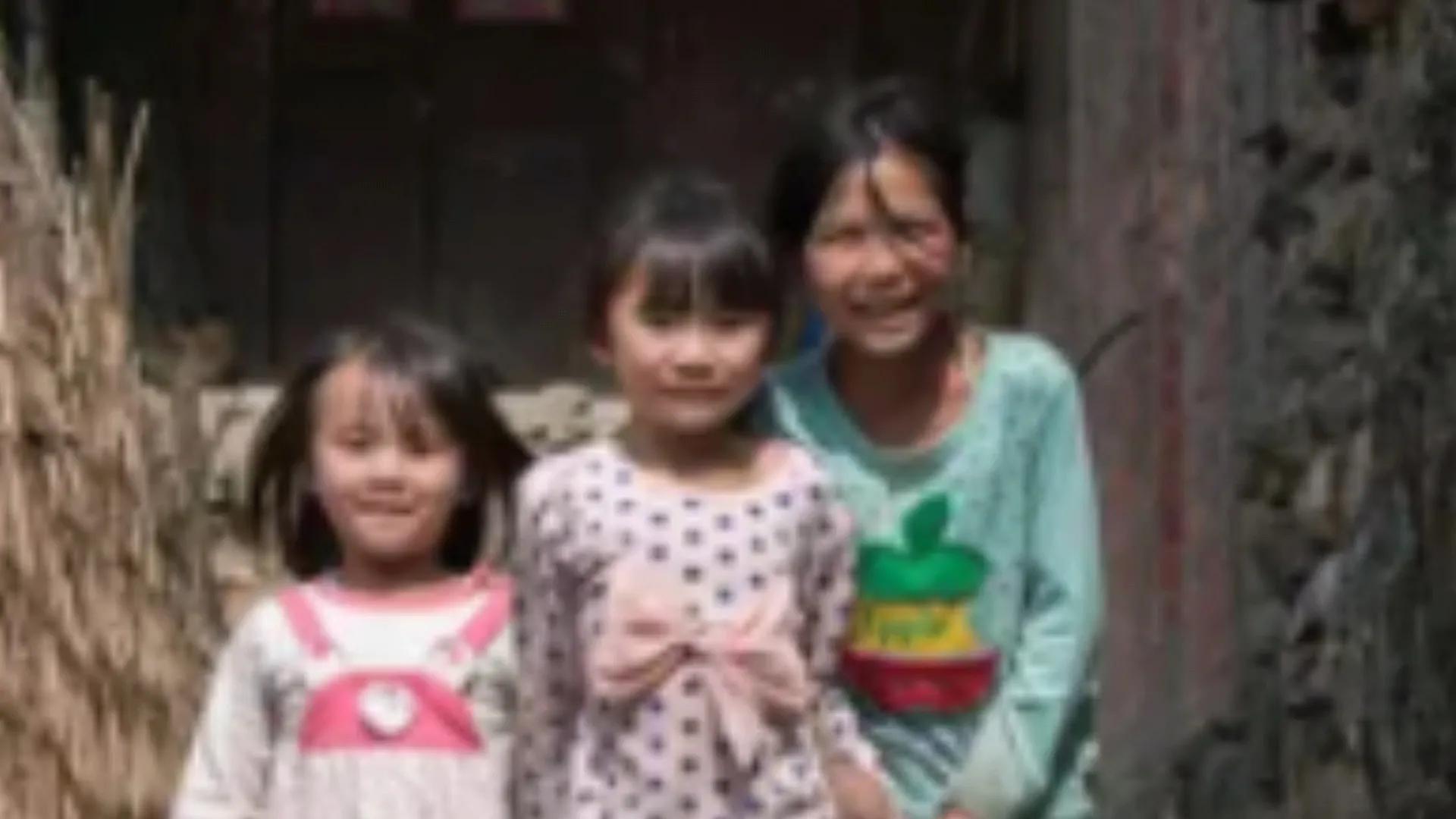 18岁女孩被卖到山村嫁给傻子,花季少女被卖大山嫁傻子