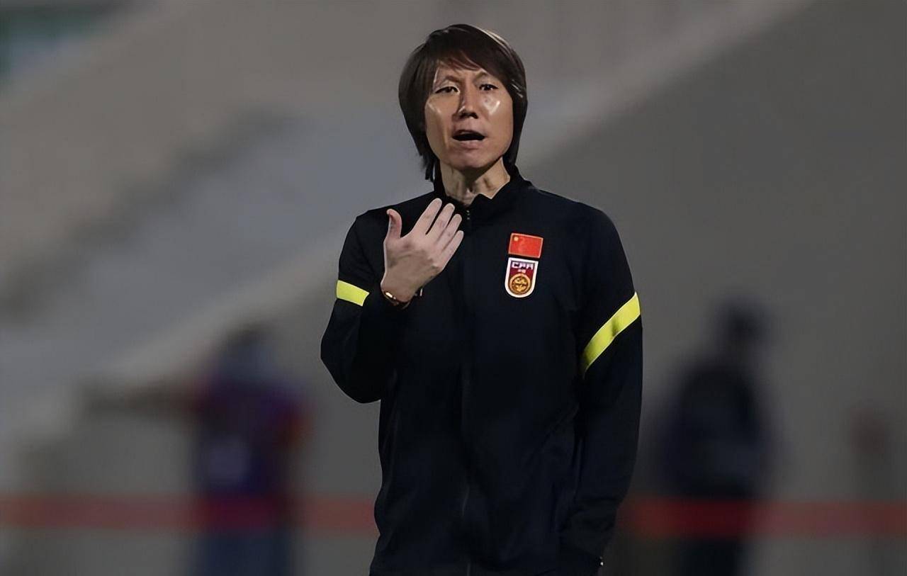 崔康熙2胜1平得7分幕后故事？蒿俊闵接班人浮现？郝伟案内幕曝光