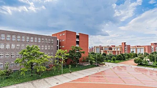 “城市、专业实力、分数性价比、就业质量”都很好的两所大学推荐