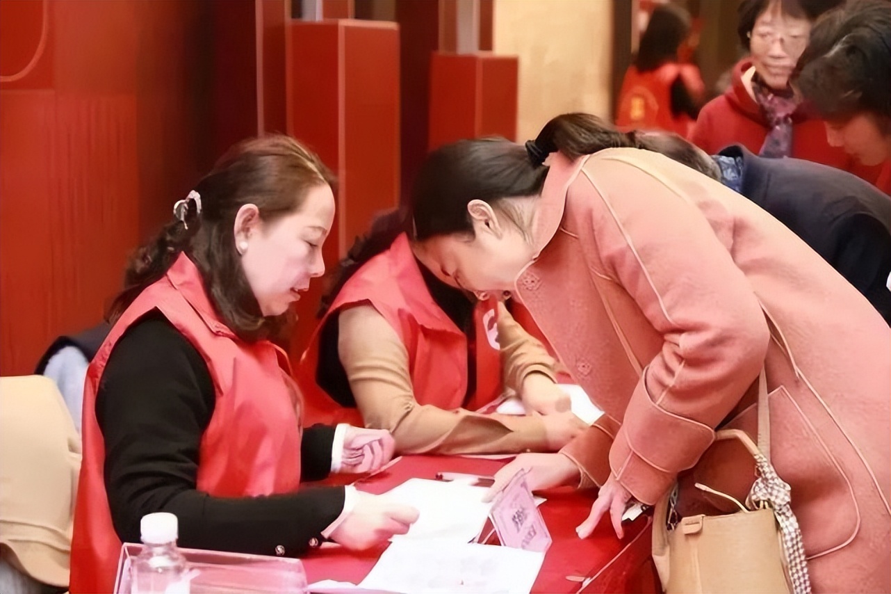 浙师大迎新大会,金华二中和义乌二中