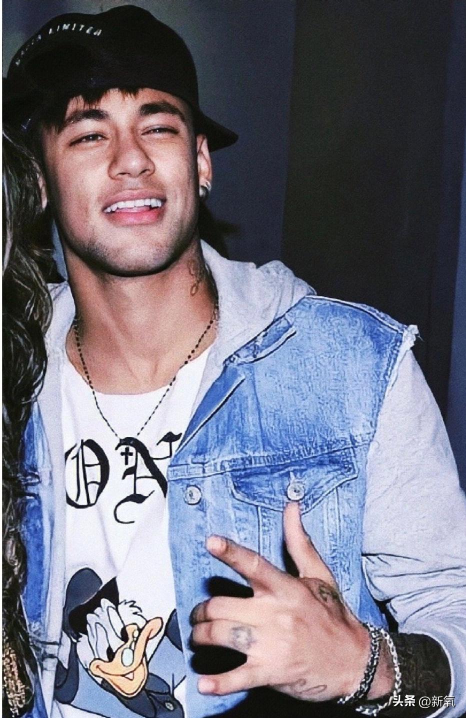 为了女粉连夜do脸染发，这新晋痞帅天花板是男菩萨吧？