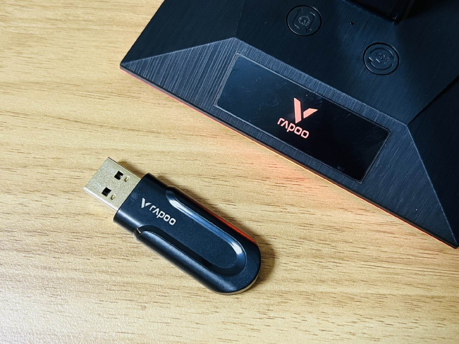 雷柏vh800游戏耳机深度拆解,雷柏VH800双模无线游戏耳机