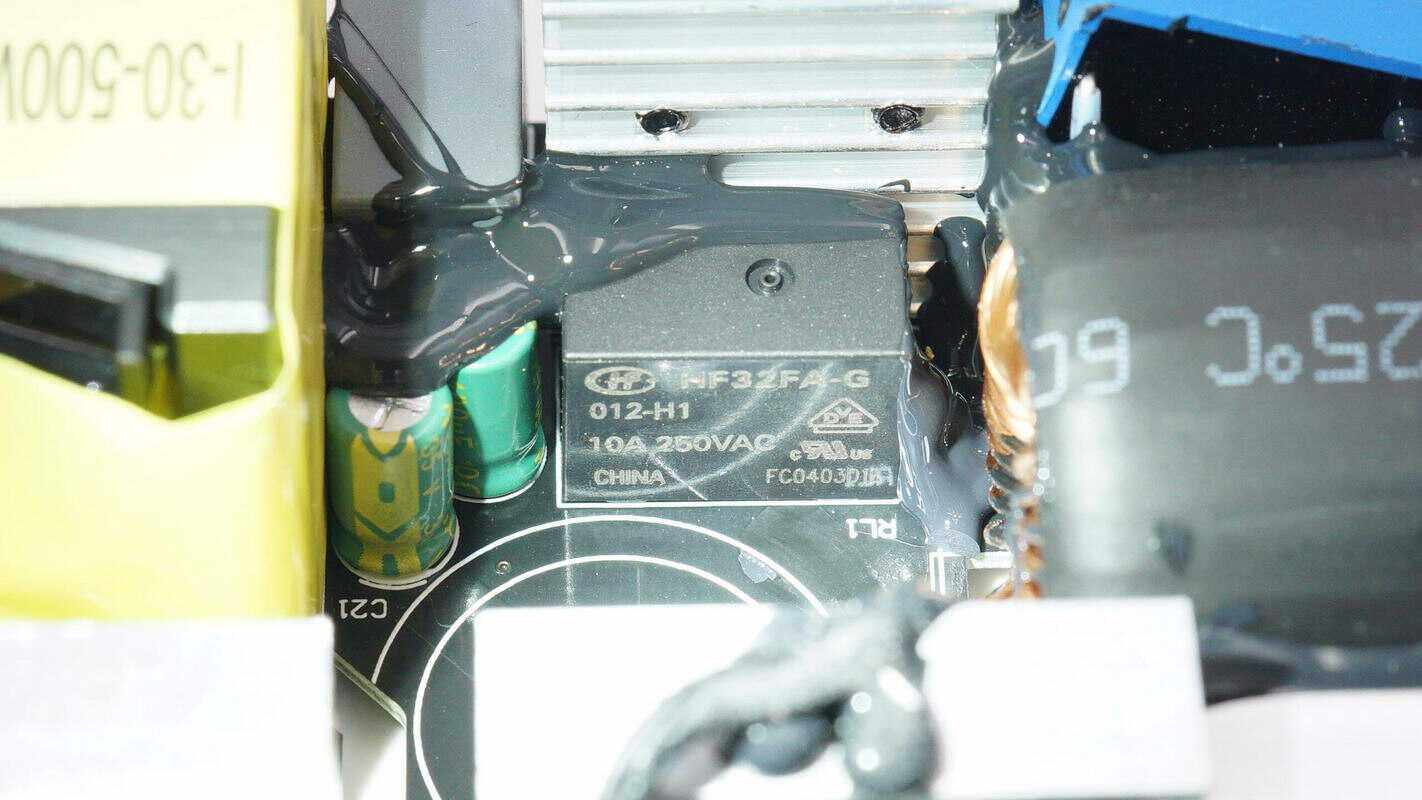 倍思新款150w逆变器,倍思500w车载逆变器