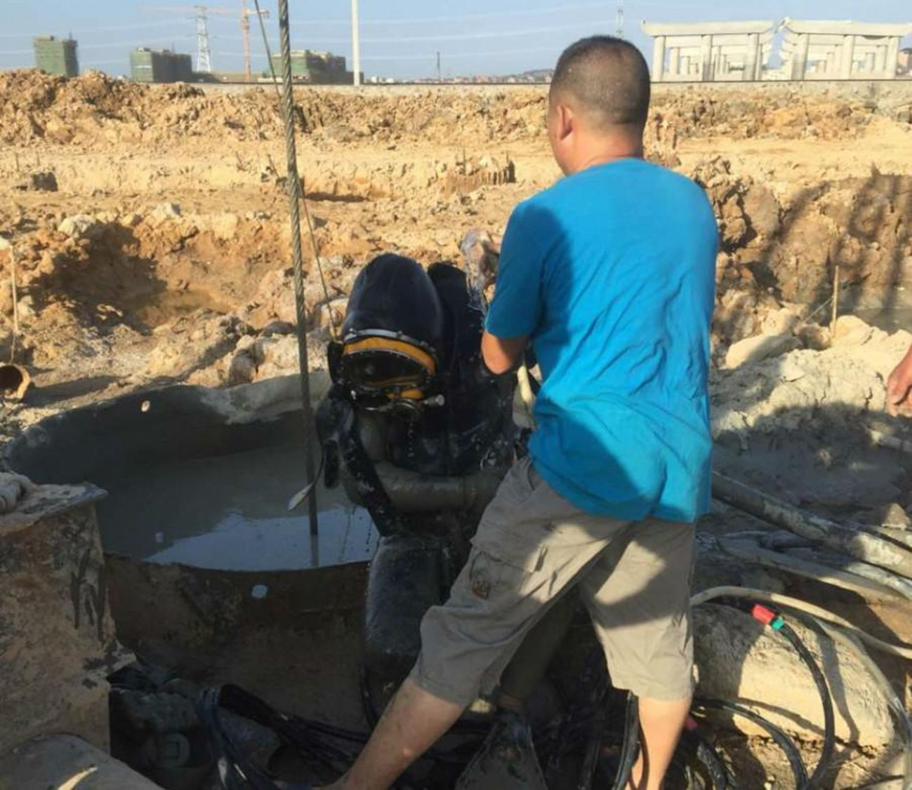 打桩机钻头很贵吗,打桩机钻头断了严重吗