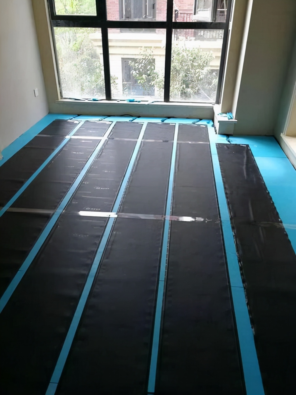 石墨烯地暖加热原理,石墨烯地暖器靠谱吗