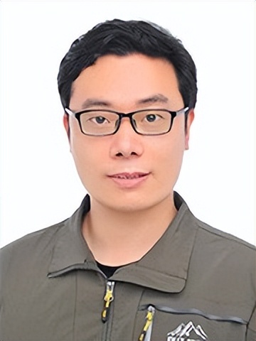 国务院新闻办公室发布！这一领域再获关注，上海一高校多个专业100%就业！